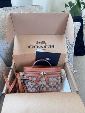 Coach Crystal Signature Jacquard Trail Bag